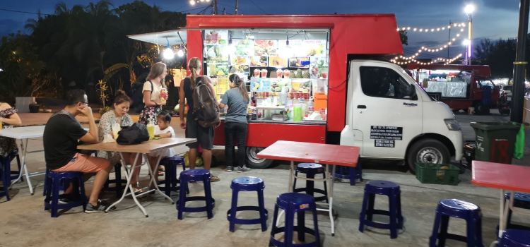 MAMA'S Authentic Thai Drinks X Pekan Nanas