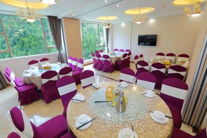 悦山度假酒店餐厅