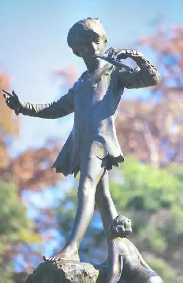 クィーンズ・ガーデンズ周辺のホテル