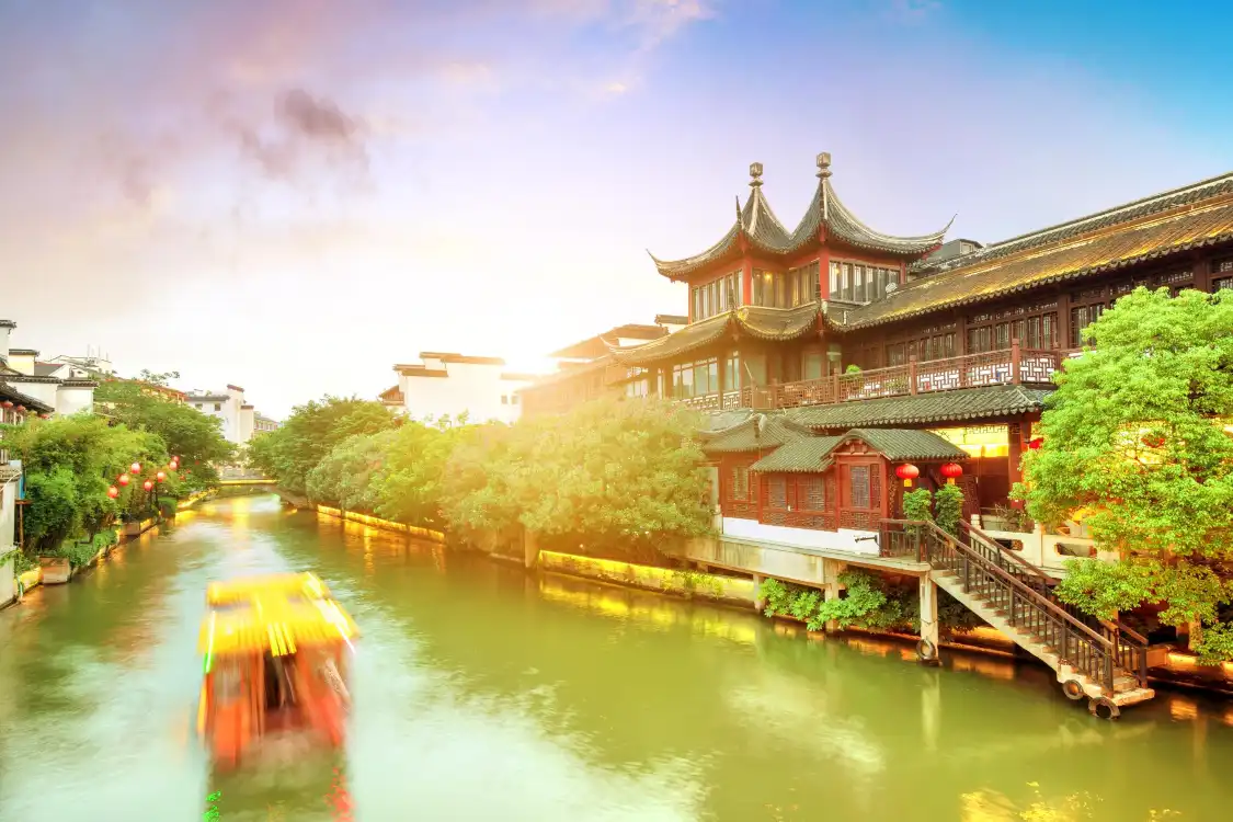 Отели рядом с достопримечательностью «Qinhuai River»