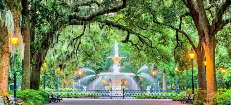 โรงแรมในซาวานนาห์