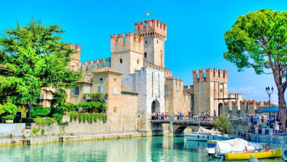 Verona Cathedral, Juliet's House, Romeo's House, and Verona Arena 1-day tour