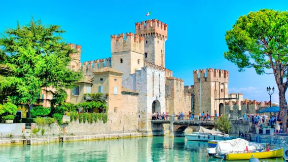 tour di un giorno al Duomo di Verona, alla Casa di Giulietta, alla Casa di Romeo e all'Arena di Verona