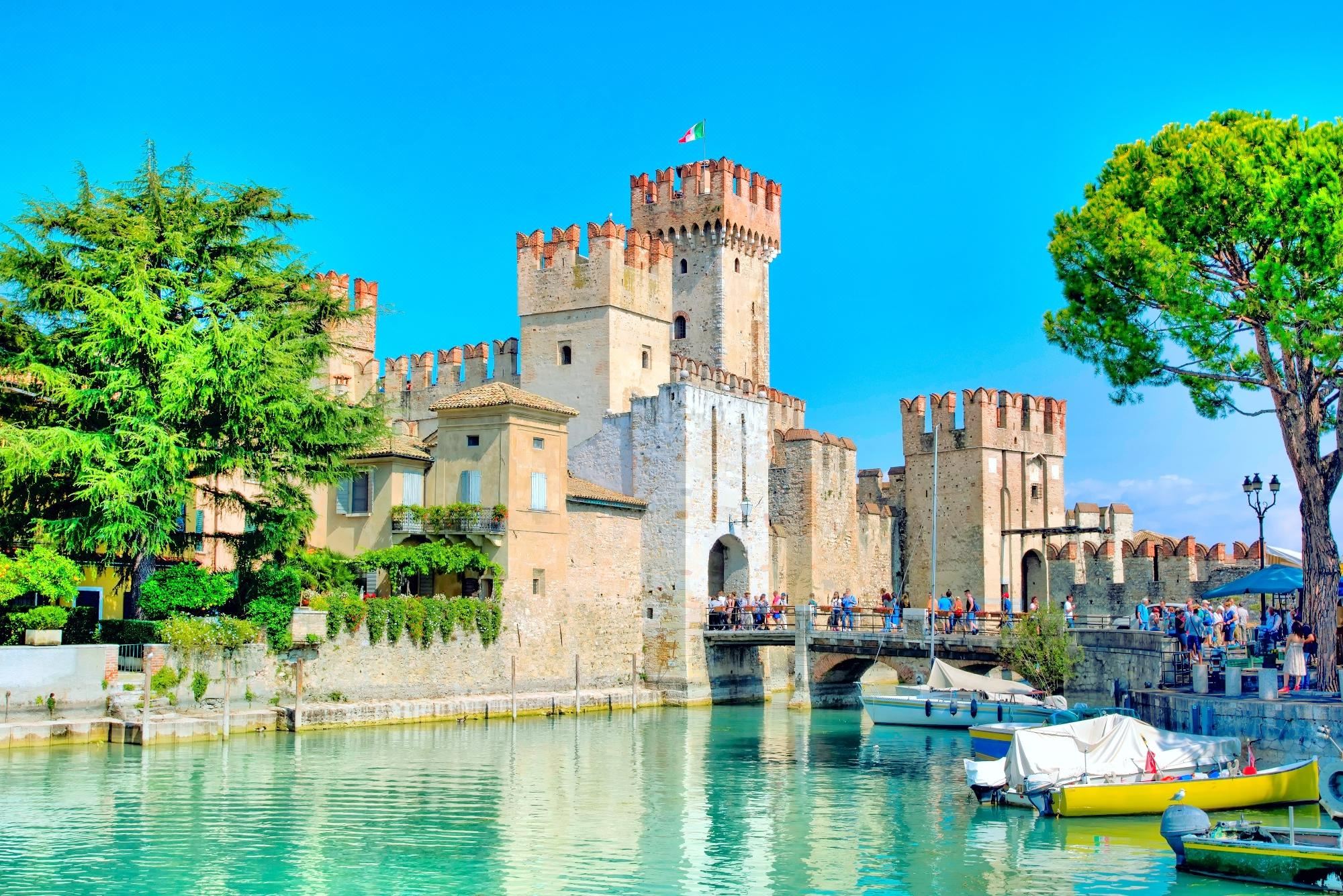 Brescia Castle day tour in Italy [Chinese-speaking guide|Private car hire service|Itinerary adjustment