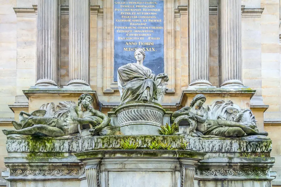 Fontaine des Quatre Saisons