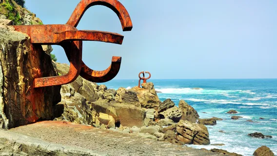 Comb of the Wind (Eduardo Chillida, 1976)