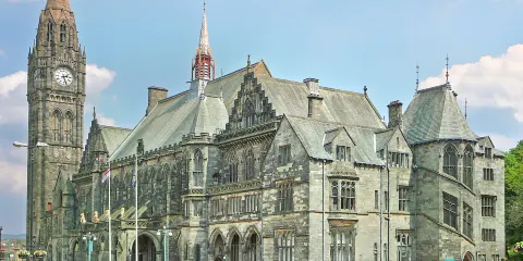 羅奇代爾市政廳