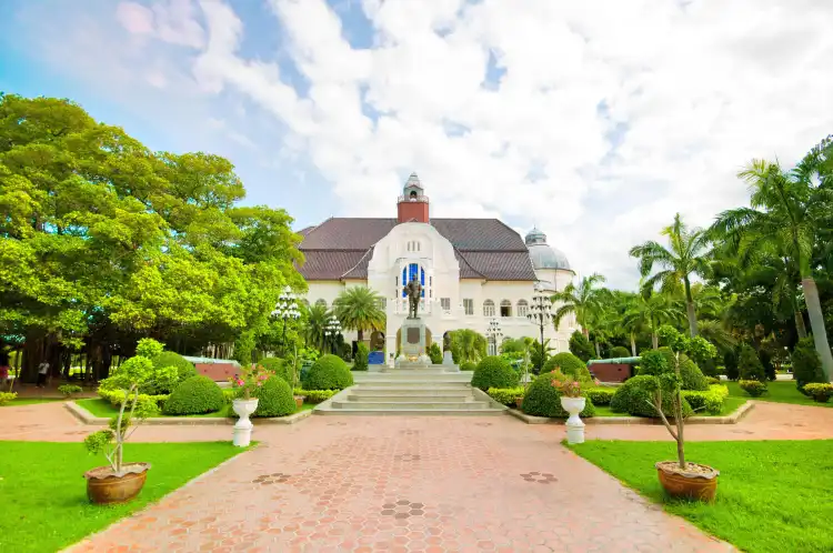 Hotel di Phetchaburi
