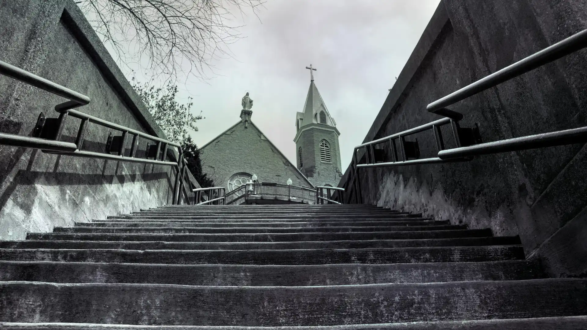 Hoteles cerca de Holy Cross-Immaculata Catholic Church