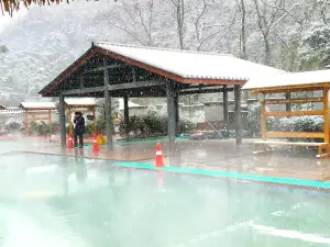 Emei Mountain Source Hot Spring