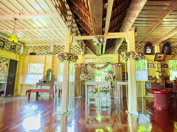 Các khách sạn gần Baan Sao Nak