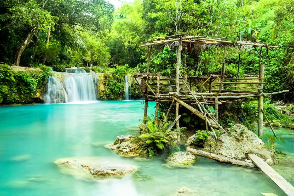 Hotels near Cambugahay Falls
