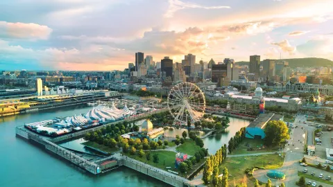 La Grande Roue de Montréal attraction in Квебек