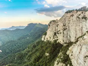 Daluhua Yunyansi Scenic Area