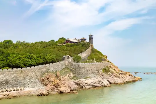 Hotels near Penglai Pavilion