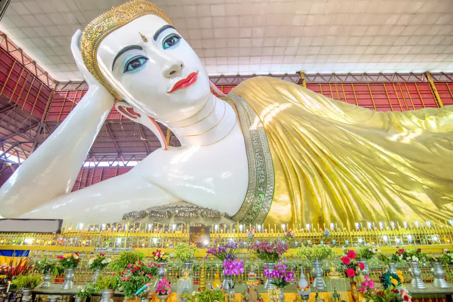 Chaukhtatgyi Buddha Temple