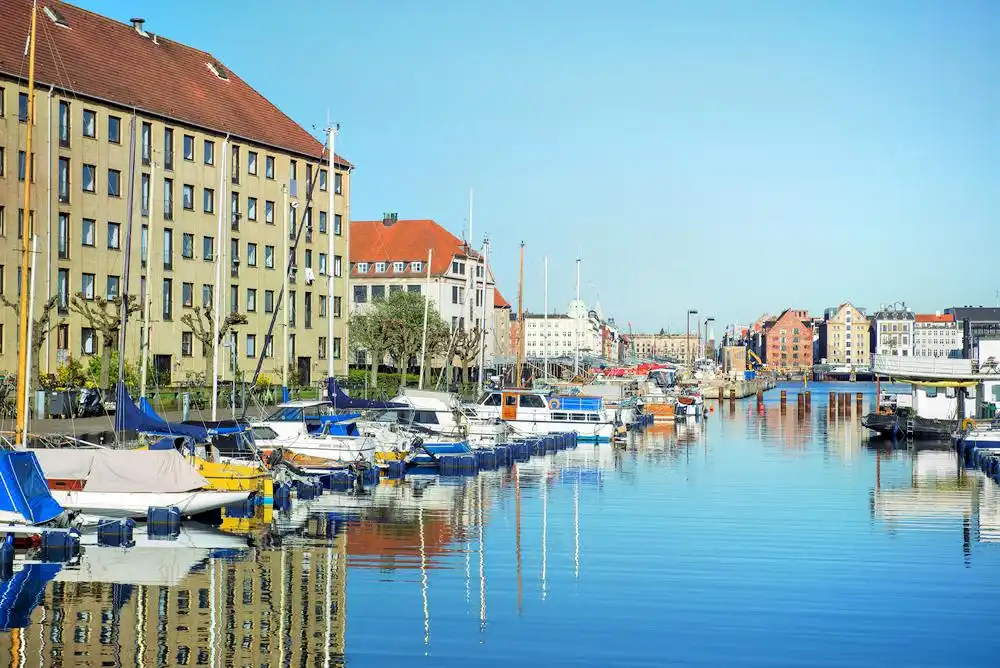 Hotels near Christianshavn Neden Vandet