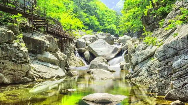 Hotels near Odaesan National Park