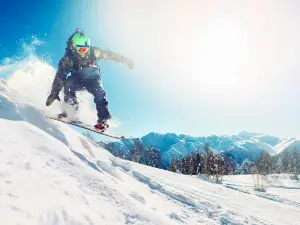 Popular Ski Resorts in Yamanashi Prefecture