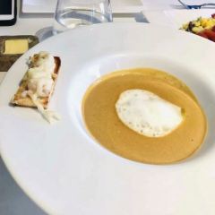 Khema Pasteur User Photo