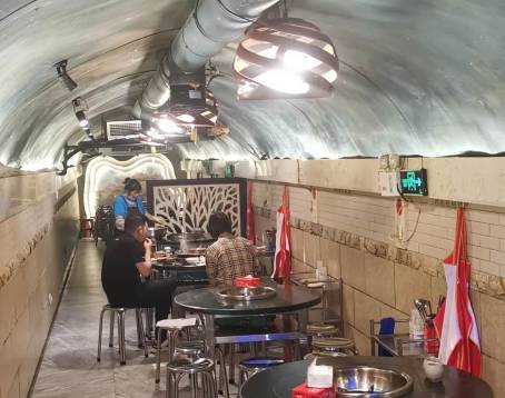 洞亭火鍋(防空洞店)