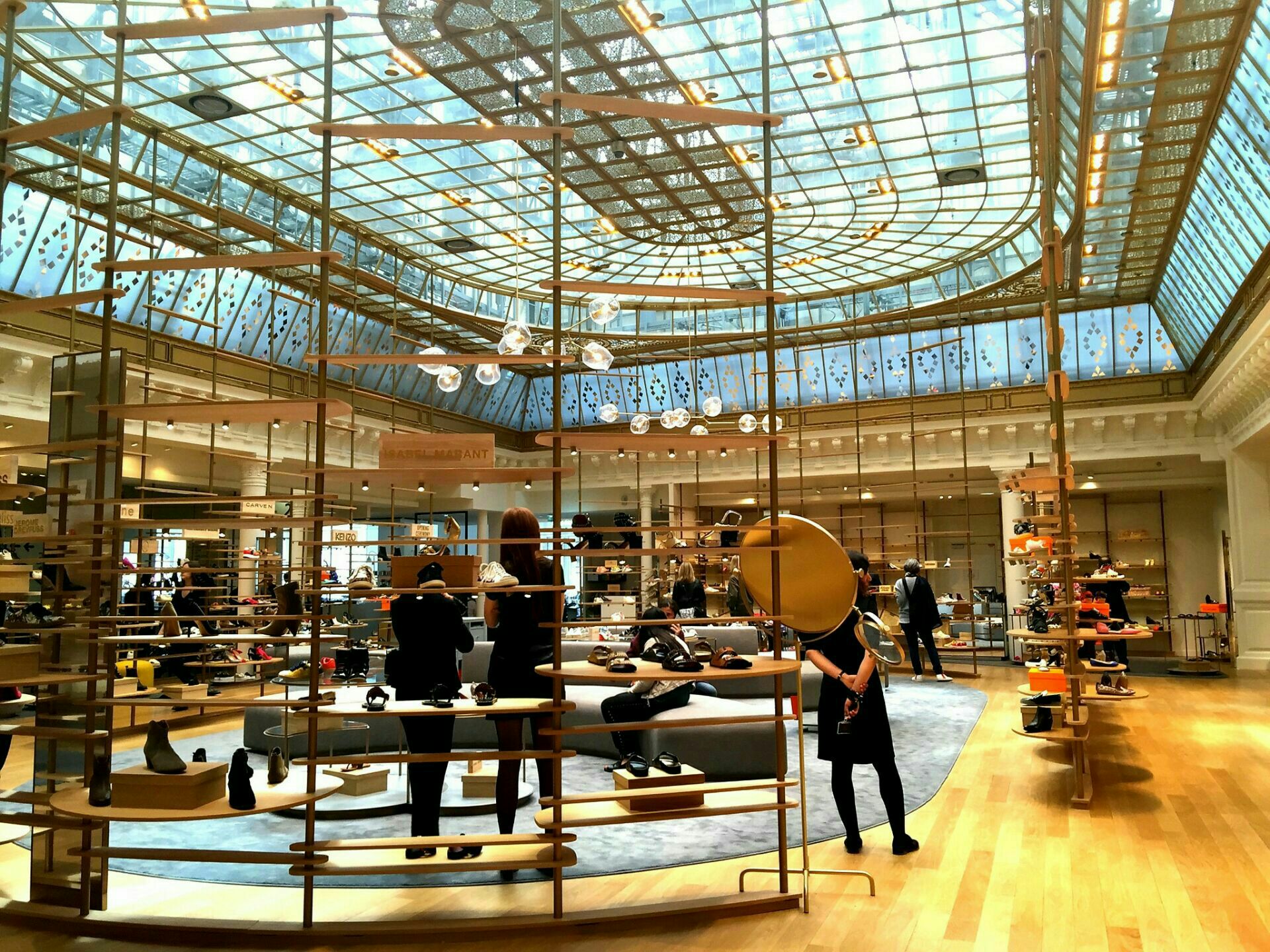 Shopping itineraries in Le Bon Marche in October (updated in 2023