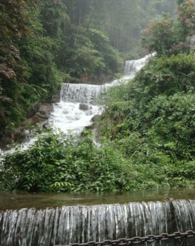 Baofeng Lake Scenic Area