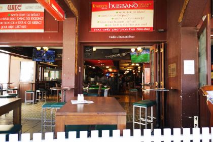 Waxy's Irish Pub and Skyline Roof Top Bar