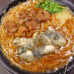 紅門大腸蚵仔麵線,魯肉飯 User Photo