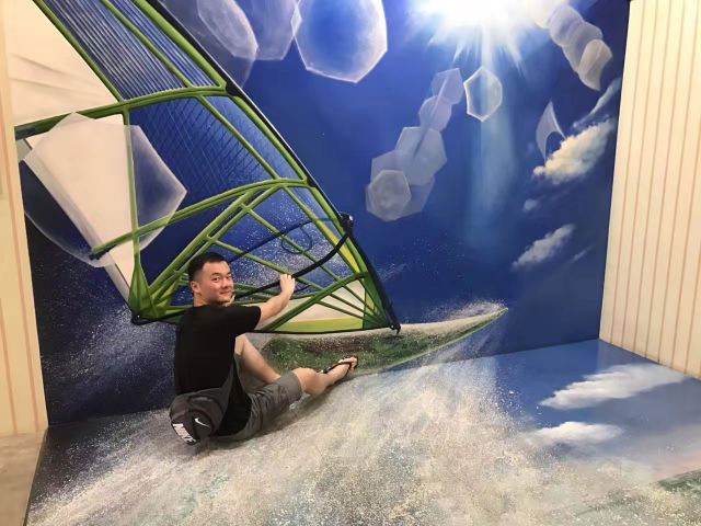 Art in Paradise