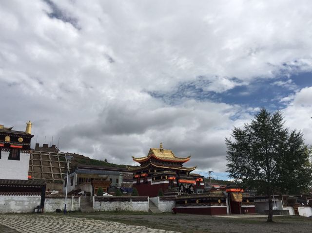 Hezuo Temple
