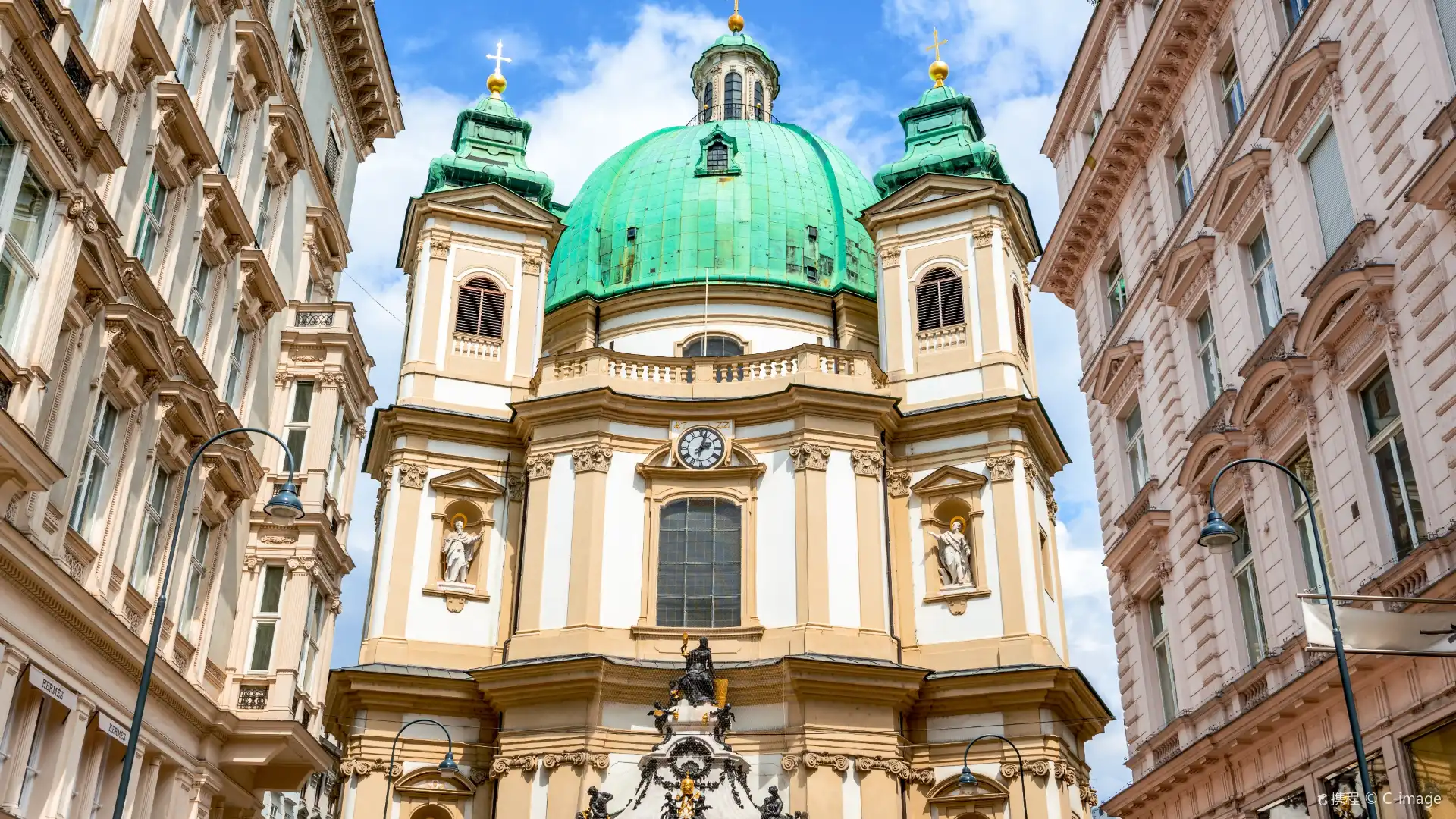 Hotels near St. Peter's Church
