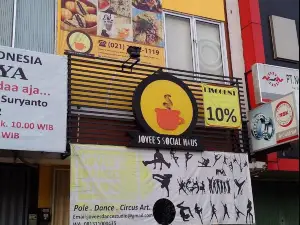 Jovee's Social Haus