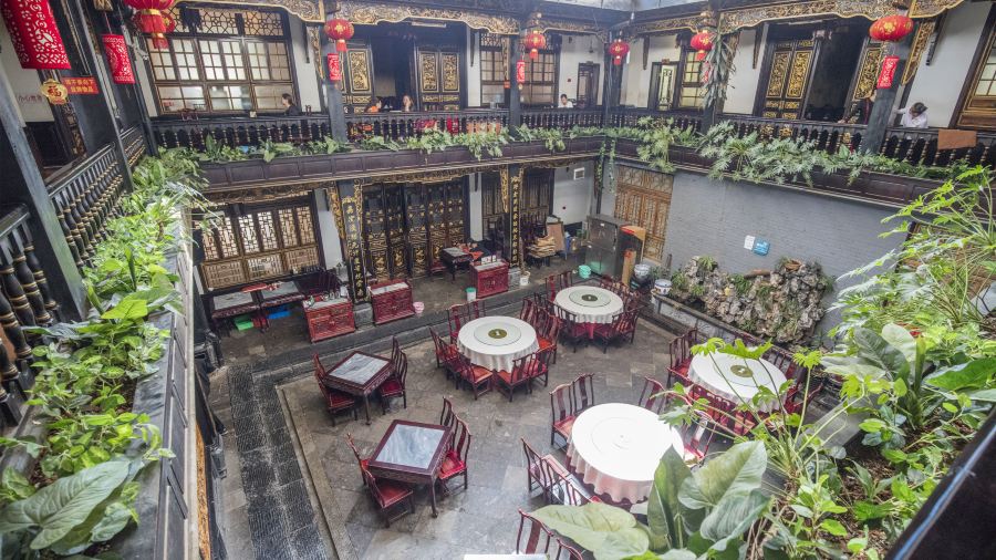 Ai Ruo Chun (KunMing JinBi Park)