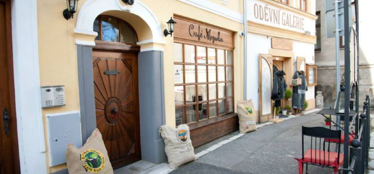 Cafe Magnolia