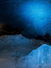 Grotta di ghiaccio Narusawa