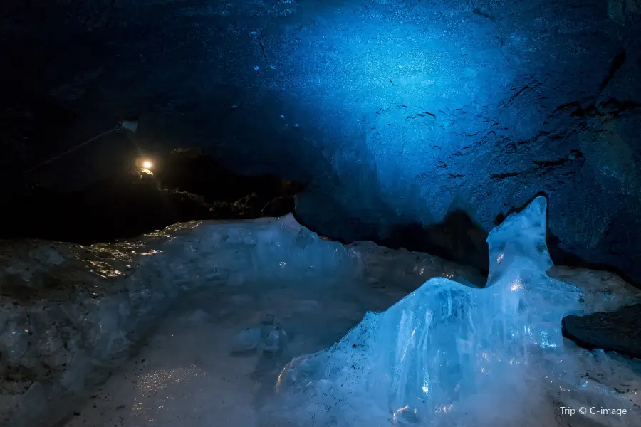 Narusawa Ice Cave