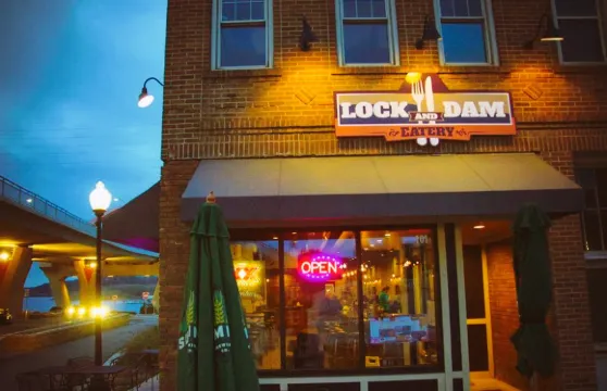Lock And Dam Eatery
