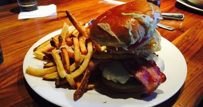 Burtons Grill & Bar