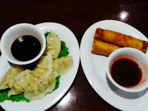 Wok 'N' Grill