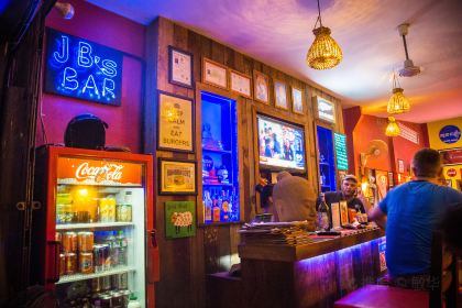 Jungle Burger Sports Bar & Bistro