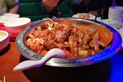 蛮横鸡爪煲(龙贵店)