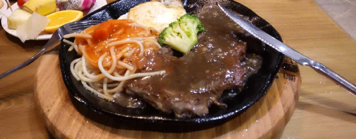 欢聚时尚客牛排(辉县店)