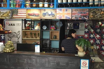 老男孩肉蟹煲(万科店)