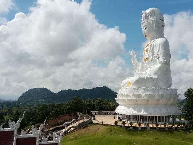 Wat Huai Pla Kung