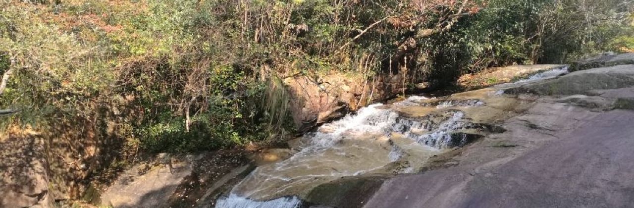 汪胡山顶人家
