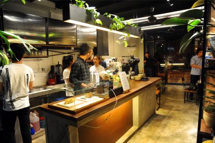 The Alley(5 Stewart Lane)