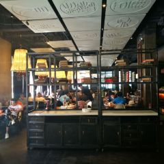 Youth Resturant 여행 사진