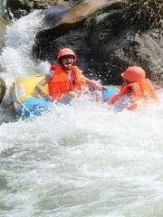 Qingfeng Gorge Drifting