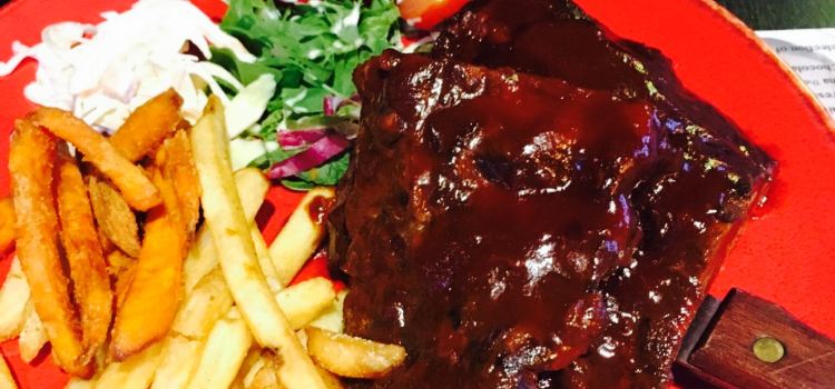 22 Bar & Smokehouse